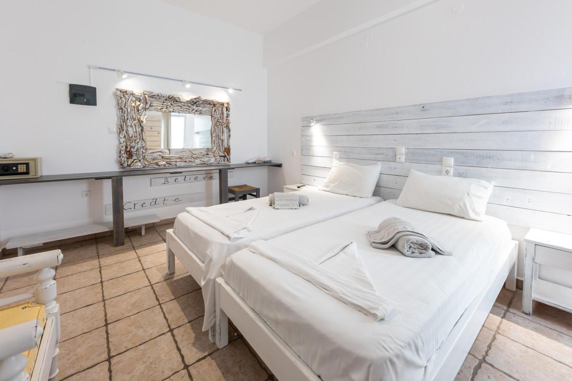 Madaky Hotel Náoussa Extérieur photo