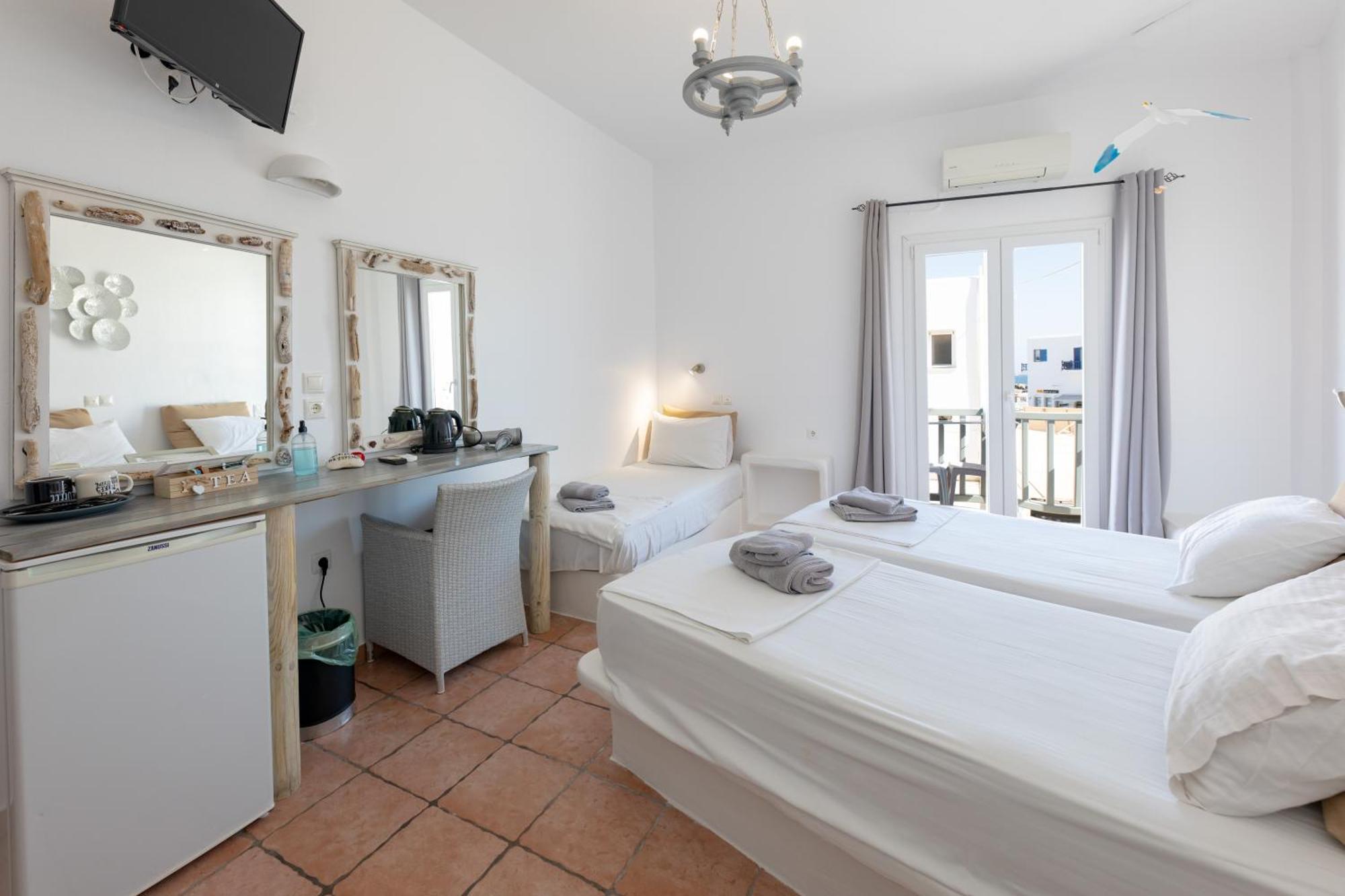 Madaky Hotel Náoussa Extérieur photo